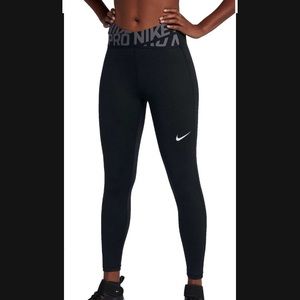 Nike Women's Pro Intertwist 7/8 Training Tights